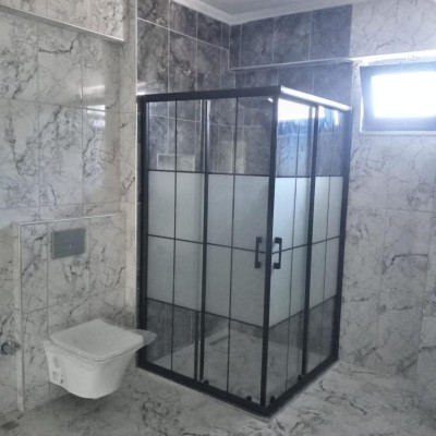 POOL SERİSİ SİYAH PROFİLLİ KAROLAJLI CAM DUŞAKABİN POOL SERİSİ SİYAH PROFİLLİ KAROLAJLI CAM DUŞAKABİN